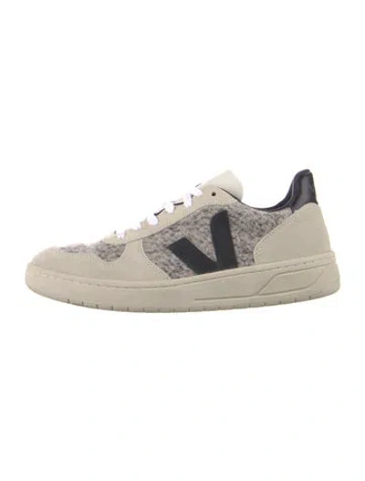 Pre-owned Veja Suede Sneakers In Black/neutrals