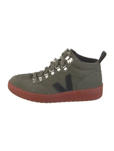 Pre-owned Veja Suede Sneakers In Green