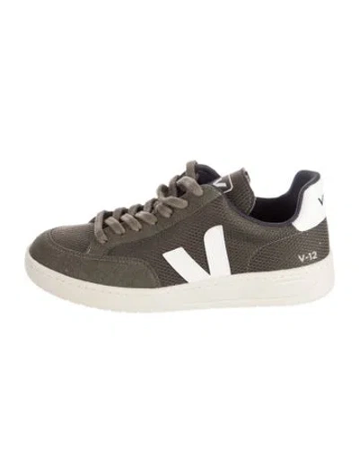 Pre-owned Veja Suede Sneakers In Green