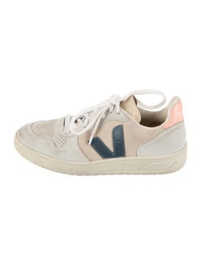 Pre-owned Veja Suede Sneakers In Neutral