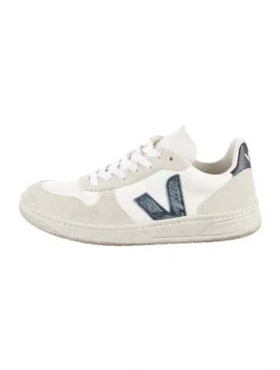 Pre-owned Veja Suede Sneakers In Neutral