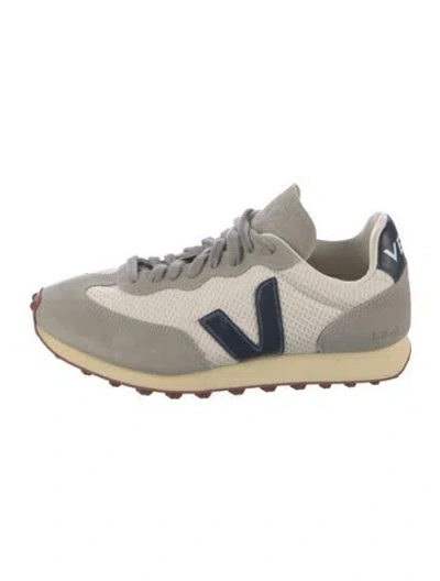 Pre-owned Veja Suede Sneakers In White