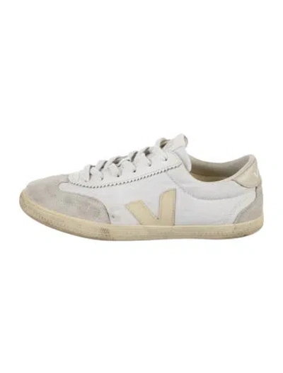 Pre-owned Veja Suede Sneakers In White