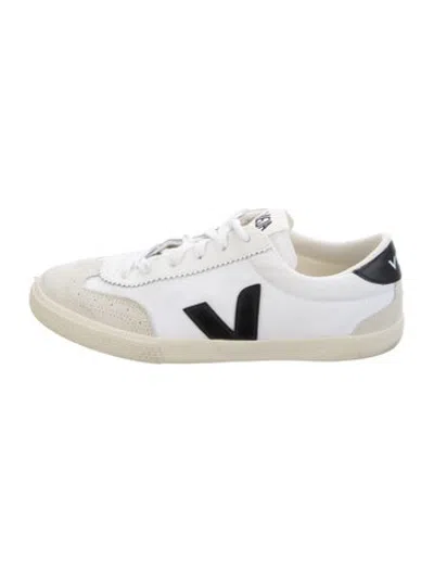 Pre-owned Veja Suede Sneakers In White