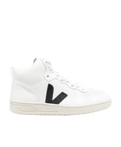 Veja Tie Low Upper Board Shoes In White