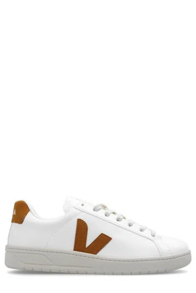 Veja Urca Cwl Lace-up Sneakers In White Camel