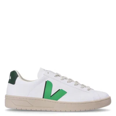 Veja Urca Cwl Low-top Sneakers In Green