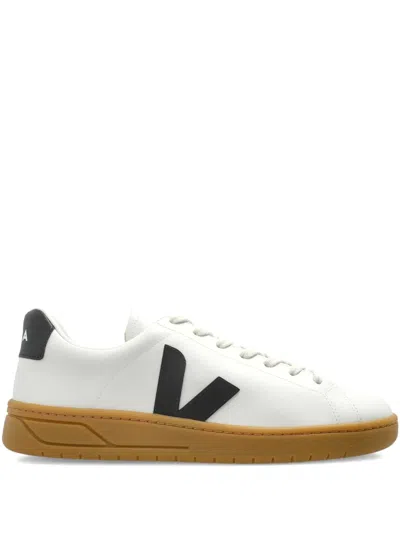 Veja Urca Cwl Sneakers In White