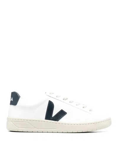 Veja Campo' White And Black Low Top Sneakers In Vegan Leather