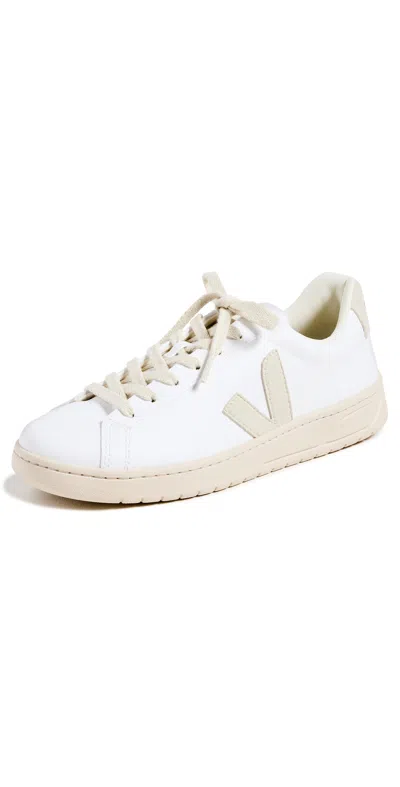 Veja Urca Bicolor Leather Low-top Sneakers In White