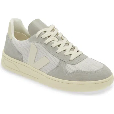 Veja V-10 Alveomesh Sneaker In Light-grey Pierre