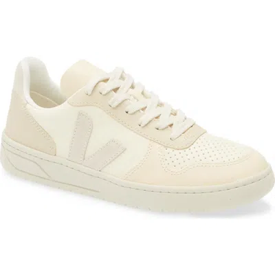 Veja V-10 Chrome Free Leather Sneaker In Multico Cashew Pierre