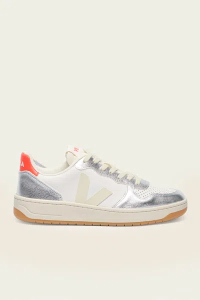 VEJA V-10 LEATHER SNEAKER IN WHITE PIERRE SILVER