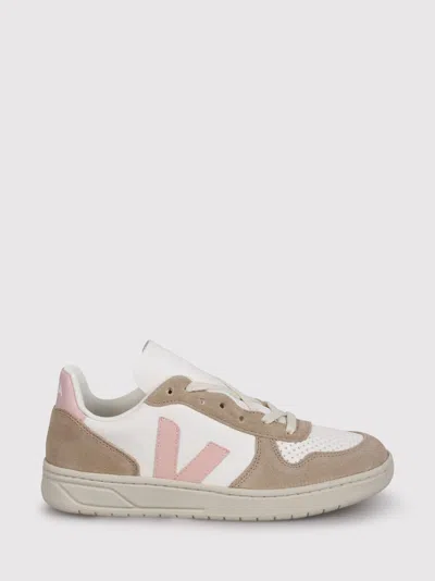 Veja V-10 Low-top Sneakers In Bianco