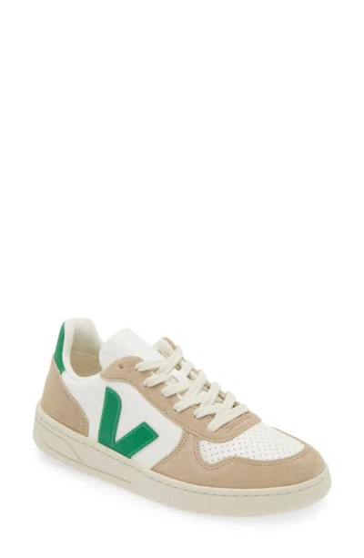 Veja V-10 Sneaker In Extra-white/ Emeraude/ Sahara