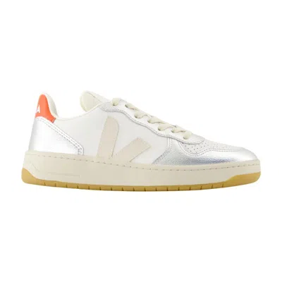 Veja V-10 Sneakers In Silver