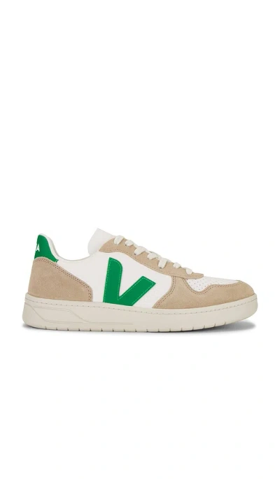 Veja V-10 In Brown