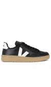 Veja Classics Leather Sneaker In Black  White  & Dune