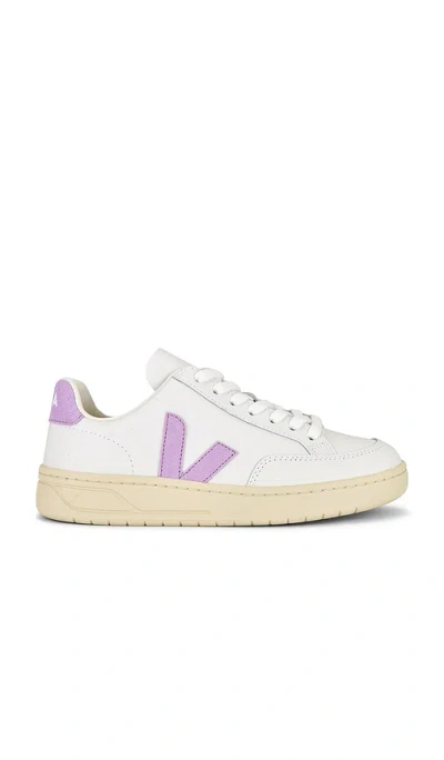 Veja V-12 Sneaker In White