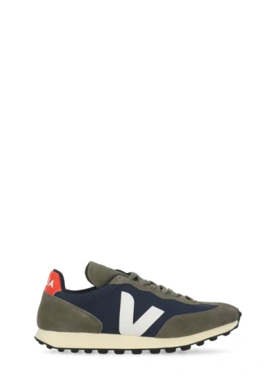 Veja V-12 Sneakers In Grey