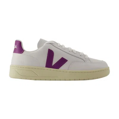 Veja V-12 Sneakers In White