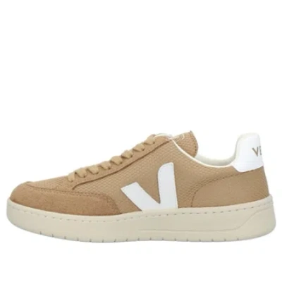 Veja V-12 Vegan Alveomesh 'dune White' In Brown