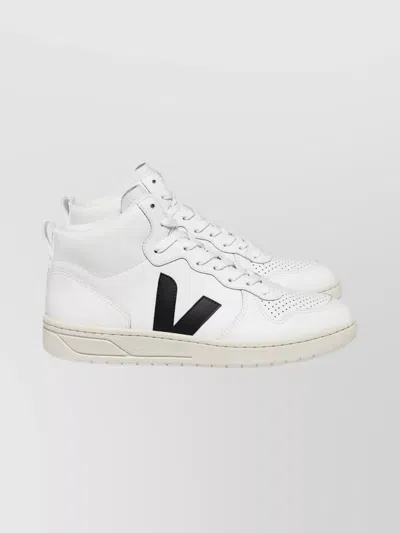 Veja V-15 Sneakers With Rubber Sole And Tab In White