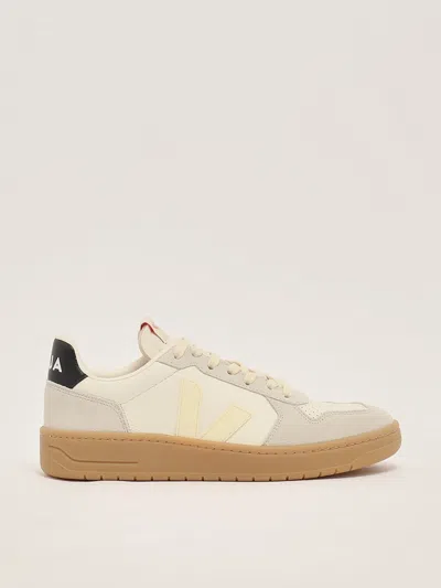 Veja V-82 In Pelle O.t. Sneaker In White