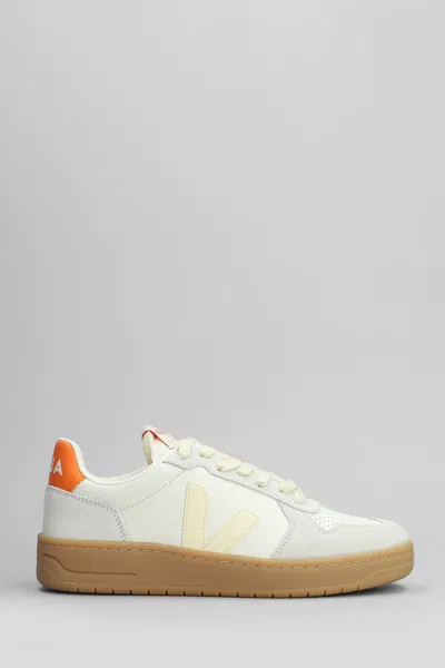 Veja V-82 Trainers