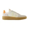 Veja Sneaker V82 Natural V Beig Talon Naranja In White
