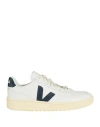 Veja V-90 Sneaker In White
