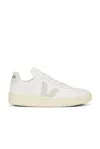 Veja V90 Sneakers