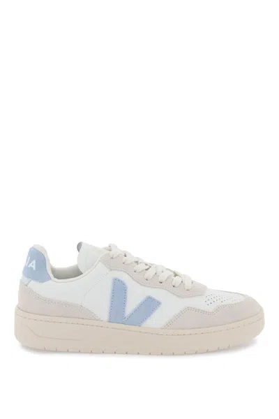 Veja V-90 Trainers In White