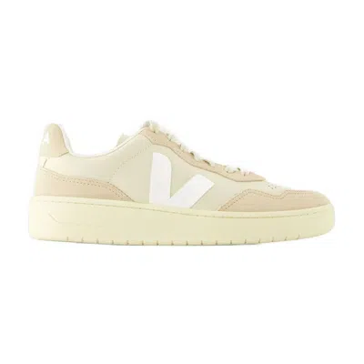Veja V-90 Low-top Lace-up Sneakers In Multi