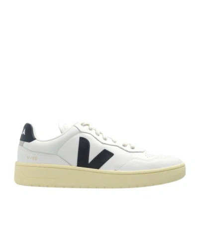 VEJA VEJA V-90 LOGO PATCH SNEAKERS