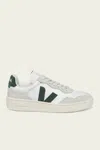 Veja V-90 Sneaker In White