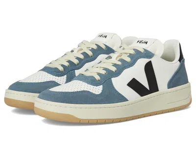 Veja V-10 Panelled Logo Sneakers In Blue
