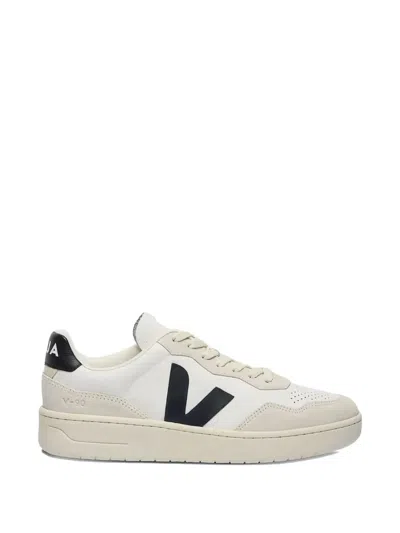 Veja Minimalist Low-top Sneakers With Iconic V Logo In Multi