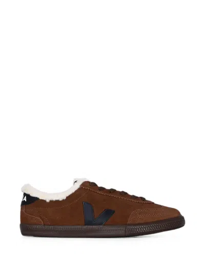 Veja Fleece-lined Low-top Sneakers In Brown