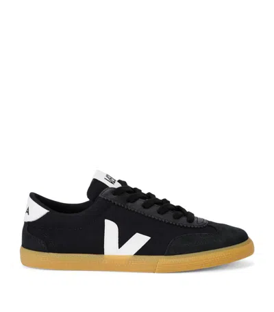 Veja Volley-39 Nd  Female In Black