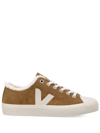 Veja Wata Ii Low Winter In Brown