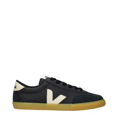 Veja Volley In Black