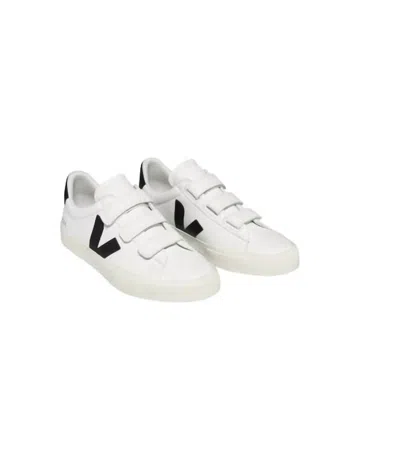 VEJA WOMEN RECIFE CHROMEFREE LEATHER SNEAKERS IN WHITE BLACK