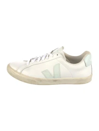Pre-owned Vejas Leather Sneakers In White