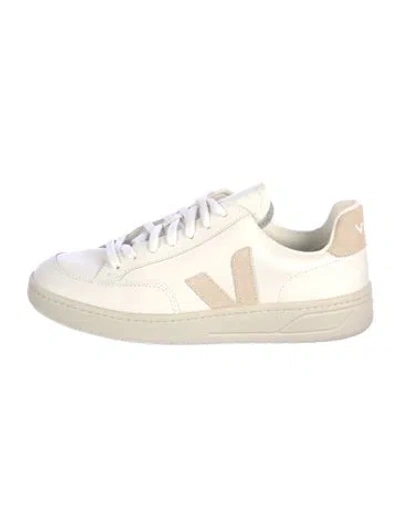 Pre-owned Vejas Leather Sneakers In White