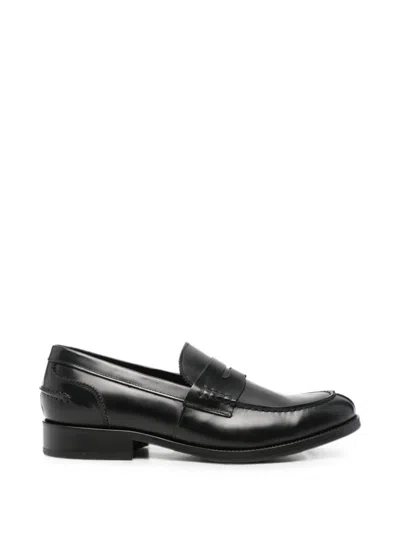 Vela Shop Leather Penny-slot Loafers In Black