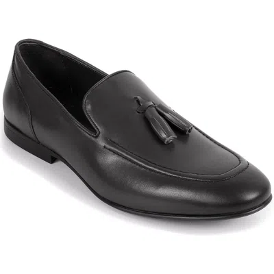 Vellapais Dosina Tassel Loafer In Black