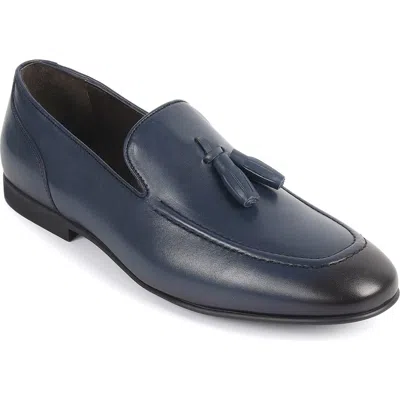 Vellapais Dosina Tassel Loafer In Blue