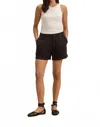 Velvet By Graham & Spencer Amber Linen Short In Black In Multi