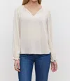 VELVET BY GRAHAM & SPENCER AZALEA RAYON CHALLIS BLOUSE IN JASMINE